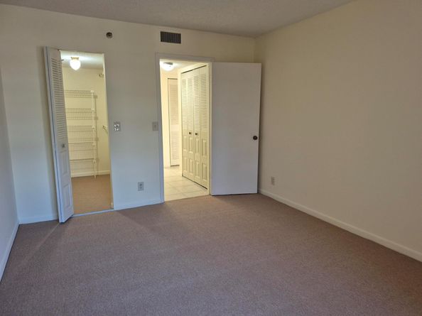 4640 Lucerne Lakes Boulevard 304, Lake Worth FL 33467