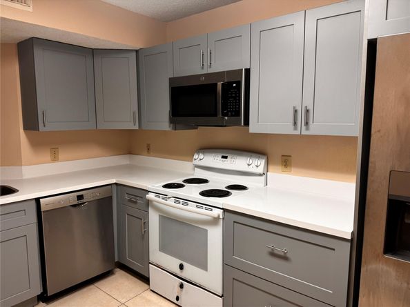 8701 Wiles Rd 203, Coral Springs FL 33067