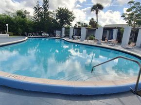 2860 Somerset Dr 416, Lauderdale Lakes FL 33311