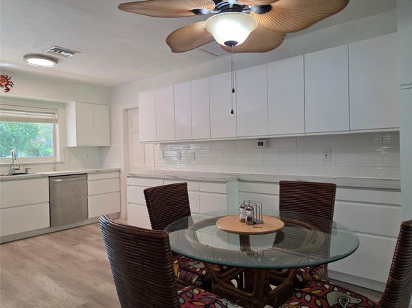 2585 SE 3rd St, Pompano Beach FL 33062