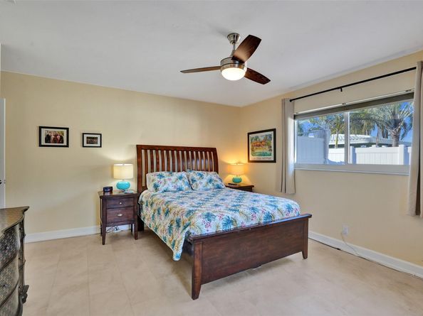 2585 SE 3rd St, Pompano Beach FL 33062