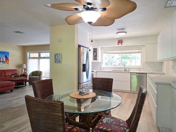 2585 SE 3rd St, Pompano Beach FL 33062