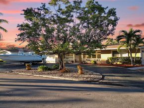 2585 SE 3rd St, Pompano Beach FL 33062