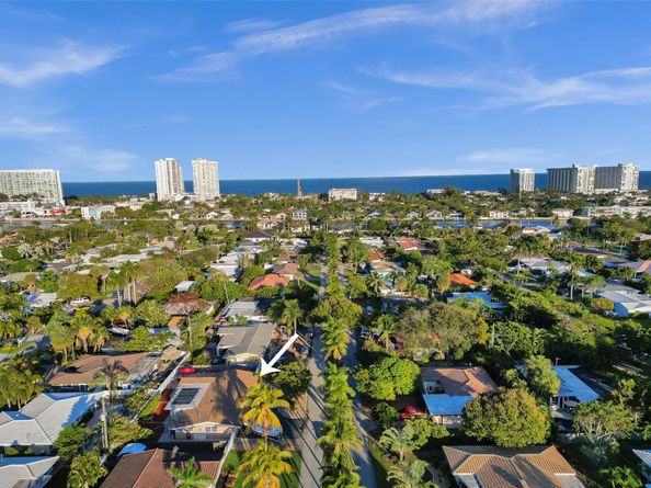 2585 SE 3rd St, Pompano Beach FL 33062