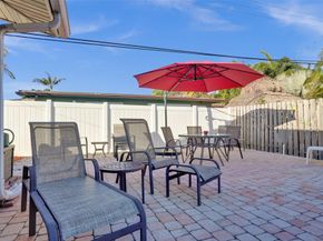 2585 SE 3rd St, Pompano Beach FL 33062