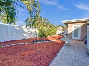 2585 SE 3rd St, Pompano Beach FL 33062