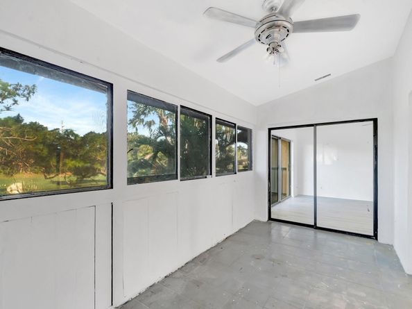 5334 Fountains Dr 221, Lake Worth FL 33467