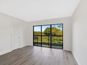 5334 Fountains Dr 221, Lake Worth FL 33467