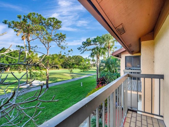 5334 Fountains Dr 221, Lake Worth FL 33467