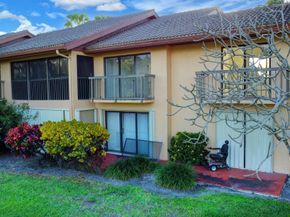 5334 Fountains Dr 221, Lake Worth FL 33467