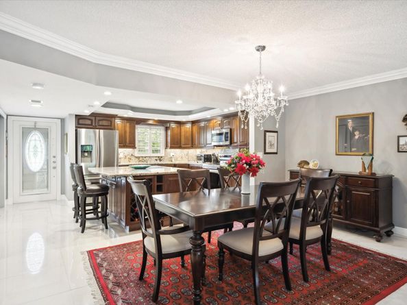 111 S Hollybrook Dr 44307, Pembroke Pines FL 33025