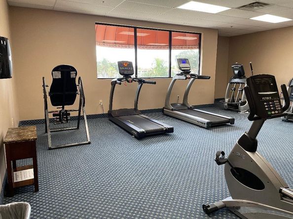 111 S Hollybrook Dr 44307, Pembroke Pines FL 33025