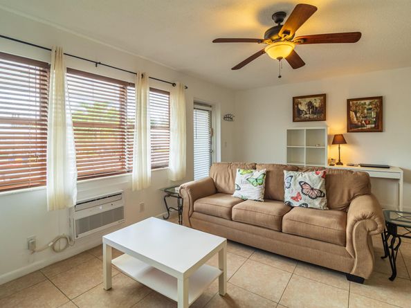 120 Northampton F, West Palm Beach FL 33417