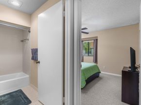 900 Crosswinds Dr D2, Greenacres FL 33413