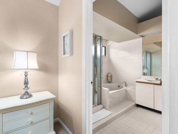 900 Crosswinds Dr D2, Greenacres FL 33413