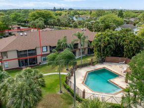 900 Crosswinds Dr D2, Greenacres FL 33413