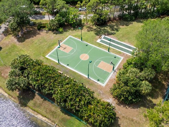 900 Crosswinds Dr D2, Greenacres FL 33413