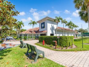 900 Crosswinds Dr D2, Greenacres FL 33413