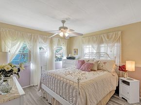 2301 SW 86th Ter, Davie FL 33324