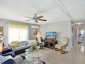 2301 SW 86th Ter, Davie FL 33324