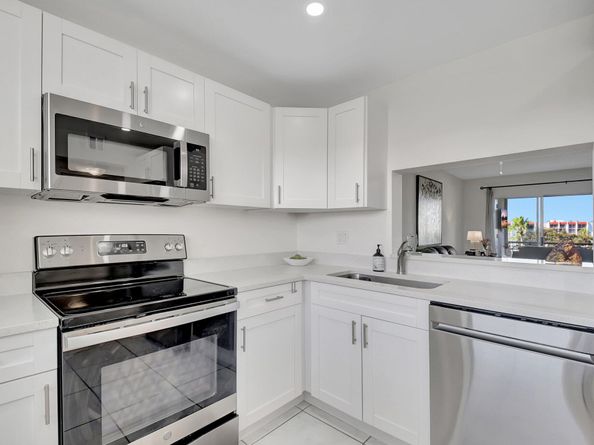 3661 Via Poinciana 510, Lake Worth FL 33467