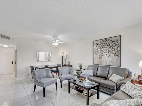 3661 Via Poinciana 510, Lake Worth FL 33467