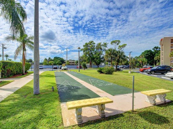 3661 Via Poinciana 510, Lake Worth FL 33467