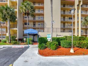 3661 Via Poinciana 510, Lake Worth FL 33467