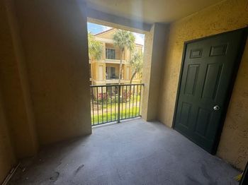 777 Riverside Dr