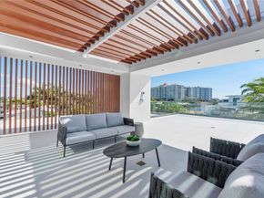 2880 NE 28th St, Fort Lauderdale FL 33306