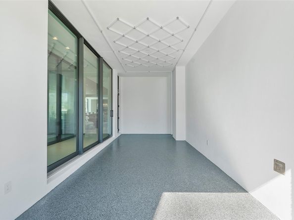 2880 NE 28th St, Fort Lauderdale FL 33306