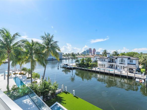 2880 NE 28th St, Fort Lauderdale FL 33306