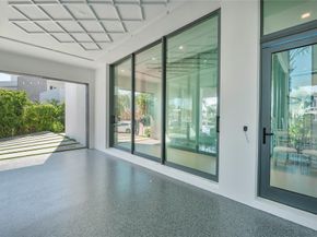 2880 NE 28th St, Fort Lauderdale FL 33306