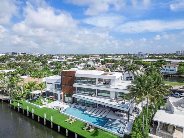 2880 NE 28th St, Fort Lauderdale FL 33306