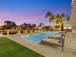 2560 Del Lago Dr, Fort Lauderdale FL 33316