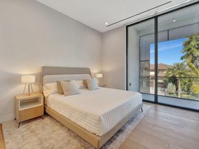 2560 Del Lago Dr, Fort Lauderdale FL 33316