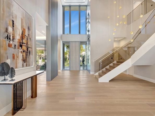 2560 Del Lago Dr, Fort Lauderdale FL 33316