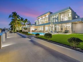 2560 Del Lago Dr, Fort Lauderdale FL 33316