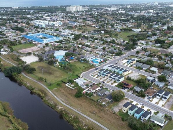 406 NW 13th Avenue, Boynton Beach FL 33435