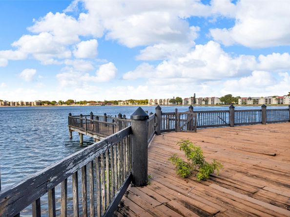 114 Lake Emerald Dr 107, Oakland Park FL 33309