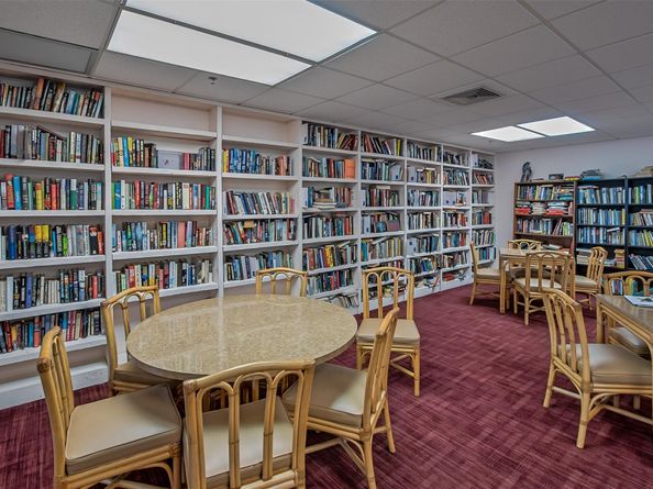 114 Lake Emerald Dr 107, Oakland Park FL 33309