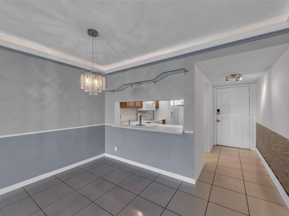 114 Lake Emerald Dr 107, Oakland Park FL 33309