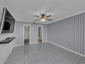114 Lake Emerald Dr 107, Oakland Park FL 33309