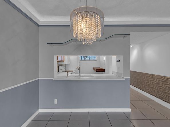 114 Lake Emerald Dr 107, Oakland Park FL 33309