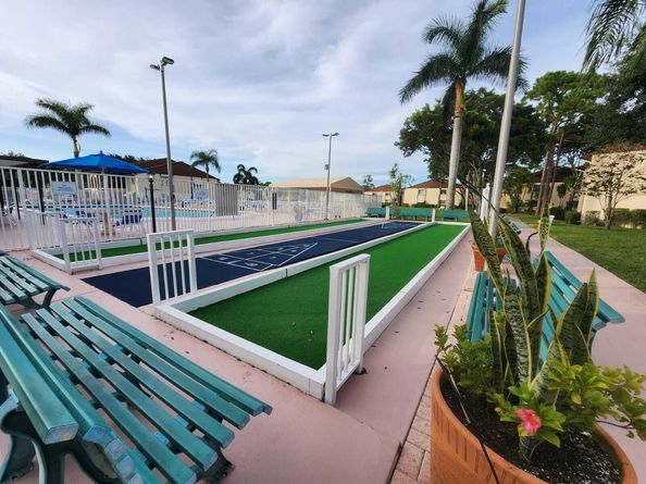 123 Lake Pine Circle A1, Greenacres FL 33463