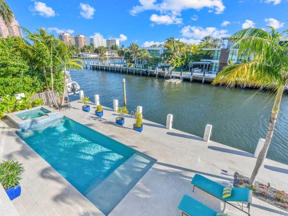 2870 NE 24th Pl, Fort Lauderdale FL 33305