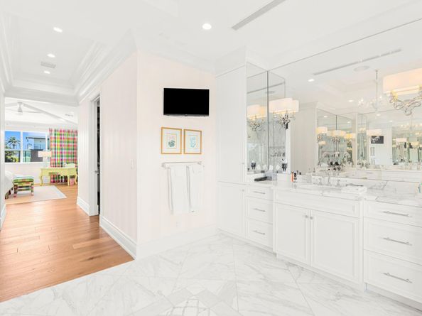 2870 NE 24th Pl, Fort Lauderdale FL 33305