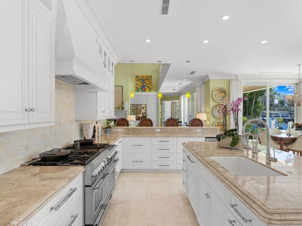 2870 NE 24th Pl, Fort Lauderdale FL 33305