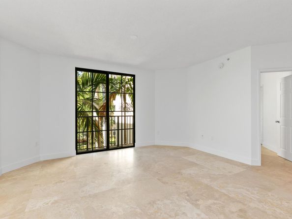 630 S Sapodilla Avenue 316, West Palm Beach FL 33401