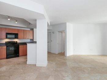 630 S Sapodilla Avenue